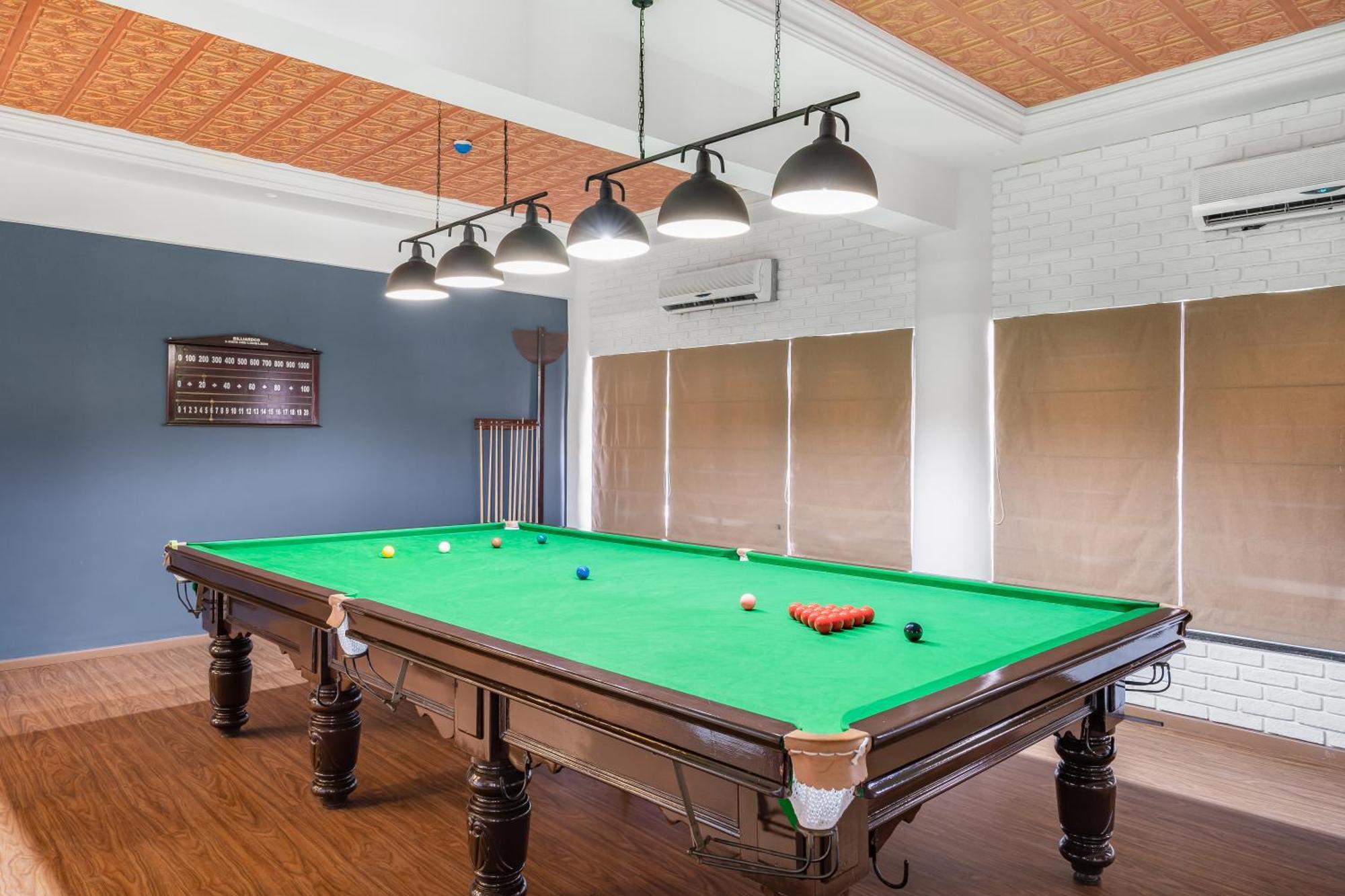 Holiday Resort & Spa A Unit Of S Poddar Group Gandhidham Bagian luar foto