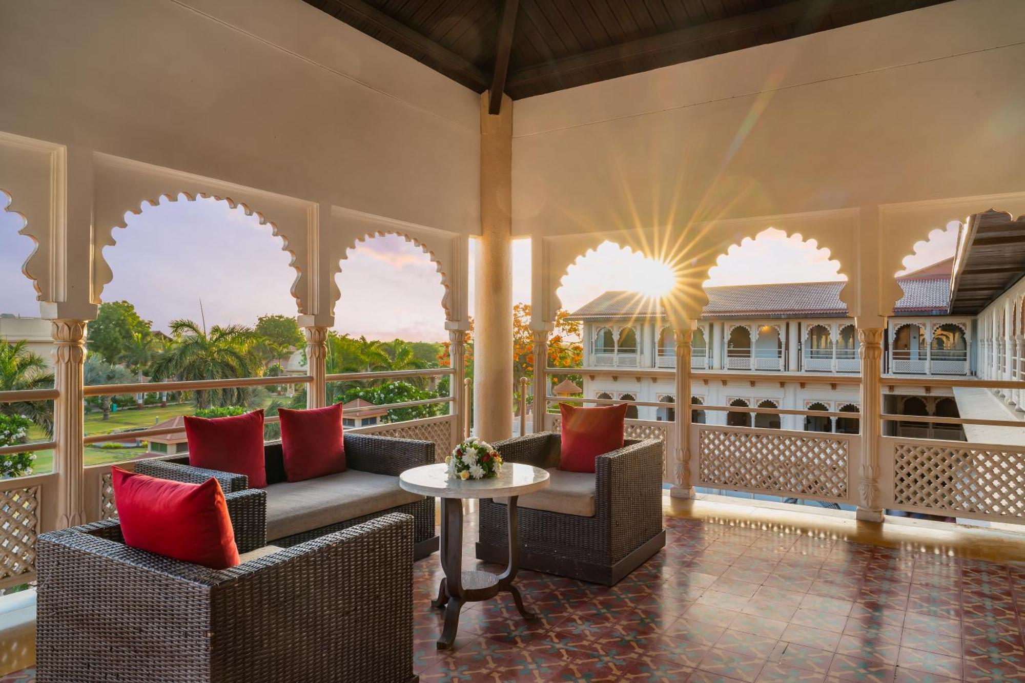 Holiday Resort & Spa A Unit Of S Poddar Group Gandhidham Bagian luar foto
